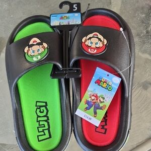 Nintendo Super Mario Kids Slippers - Black, Green, Red